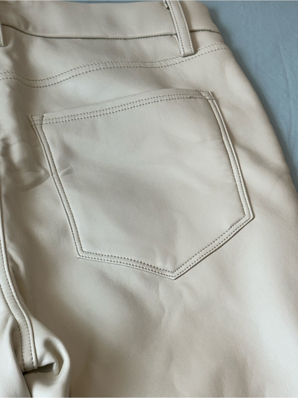 Good American Faux Leather Pants Bone NWT Size 12. 31" inseam - Picture 7 of 7